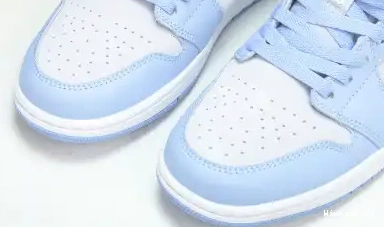 LOW JORDAN BLUE AIR UNIVERSITY 1 WMNS 0701